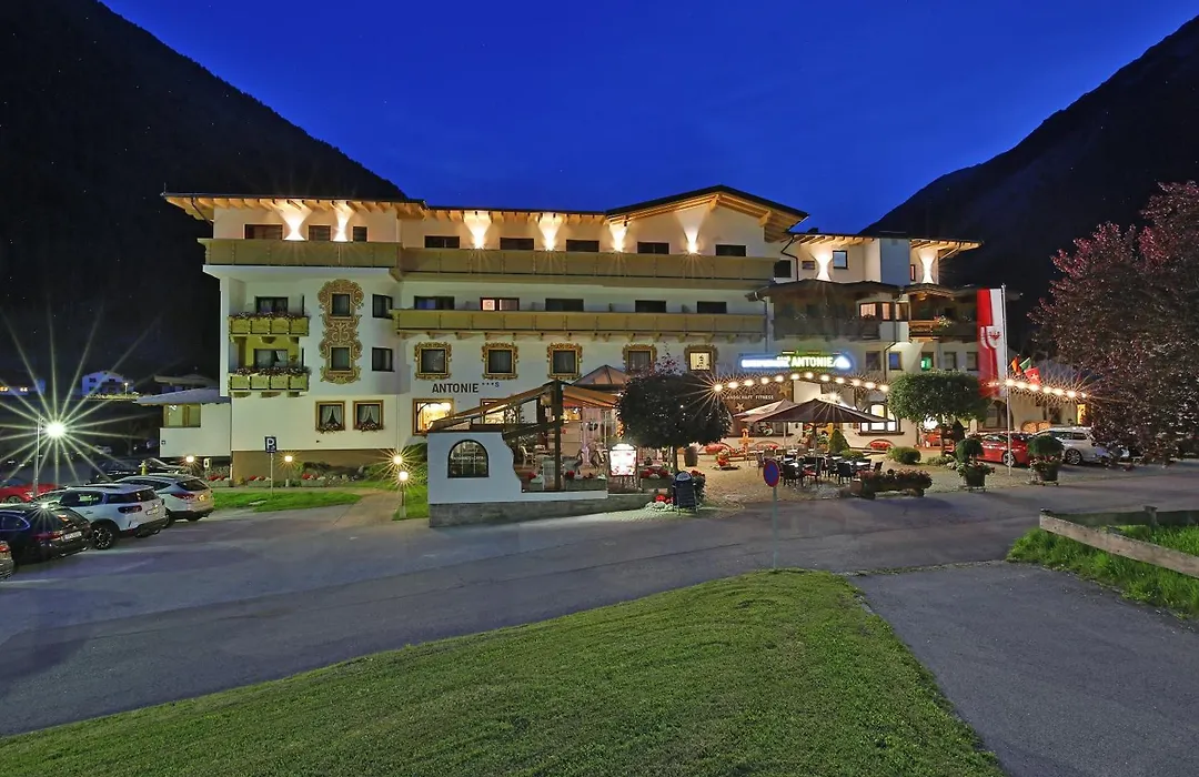 Bergsporthotel Antonie-1